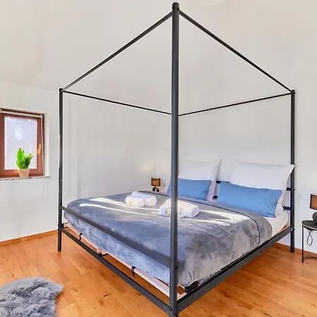Traumferienwohnung Domblick I Parkplatz Inklusive I Zentral & Altstadtnaehe I Netflix شقة ليمبورغ ان دير لان