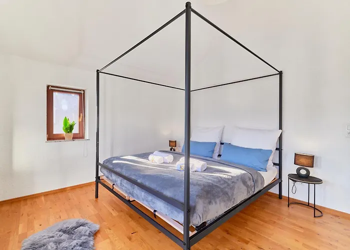 Traumferienwohnung Domblick I Parkplatz Inklusive I Zentral & Altstadtnaehe I Vorteil Ab 5 Naechten Apartment Limburg an der Lahn